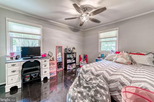 7219 Willow Oak Pl, Springfield VA  22153-1543 exterior