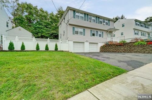 450 Kipp Ave, Hasbrouck Heights, NJ 07604-2615