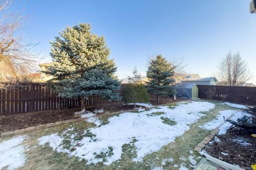 25057 Canal Pl, Aurora CO 80018-1627 exterior