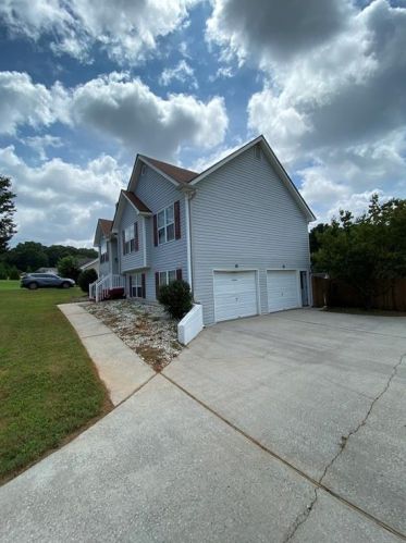 30 Hedgerose Dr, Newnan, GA 30265-2280
