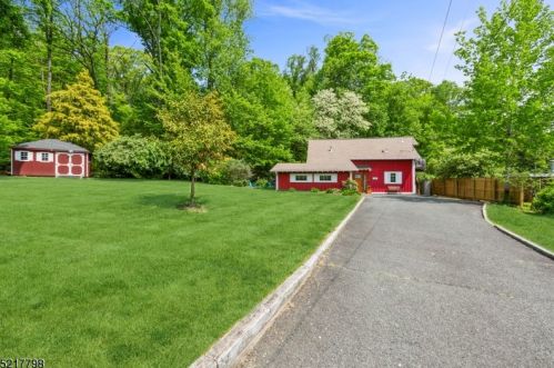 141 Glenside Ave, Scotch Plains NJ  07076-1528 exterior