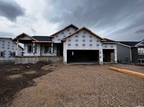 1075 275, Tremonton, UT 84337-1751