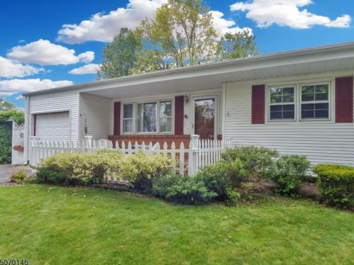 112 Ferris Pl, Hackettstown, NJ 07840-1012