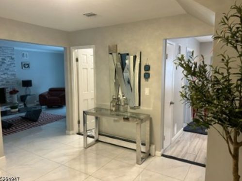 460 Parks Rd, Parsippany, NJ 07054-1753