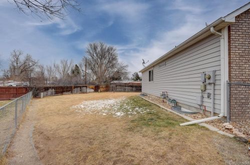114 42nd Ave, Greeley CO  80634-1169 exterior