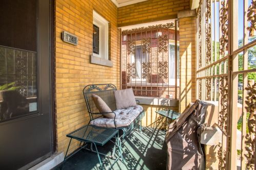 1748 Nagle Ave, Chicago, IL 60707-4018