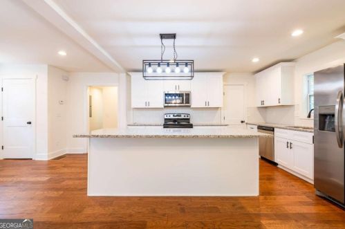 674 Charlotte Pl, Atlanta GA  30318-6375 exterior