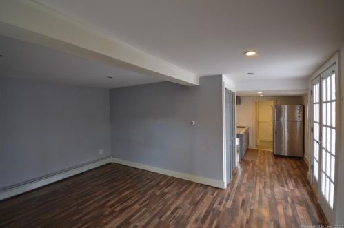 2 Chatham Dr, Norwalk CT  06854-2528 exterior