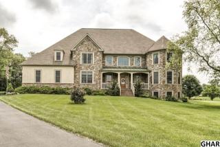 15 Farm Ln, Carlisle PA  17015-7648 exterior