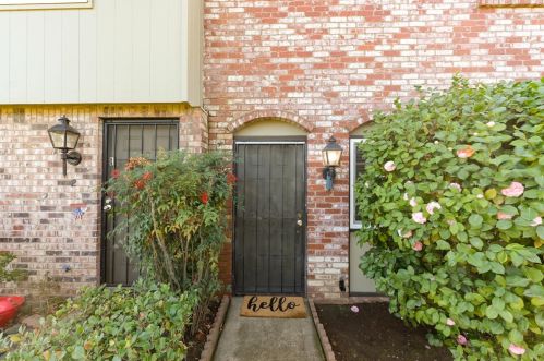 1920 Benita Dr, Rancho Cordova, CA 95670-2603