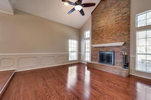 4451 Emerald Dr, Carrollton TX  75010-4515 exterior