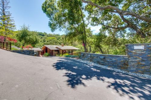 17089 Crescent Dr, Los Gatos, CA 95030-7521