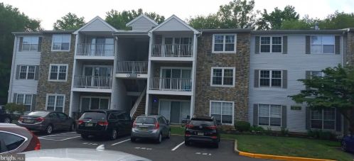 49 Mulberry Ct, Trenton, NJ 08619-4616