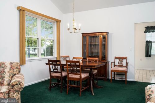 117 Meadowlark Dr, Trenton NJ  08690-3547 exterior