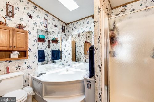 24 Raptor Dr, Hanover PA 17331-8159 exterior