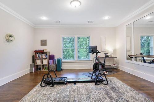 3573 Brookleigh Ln, Atlanta GA  30319-2219 exterior