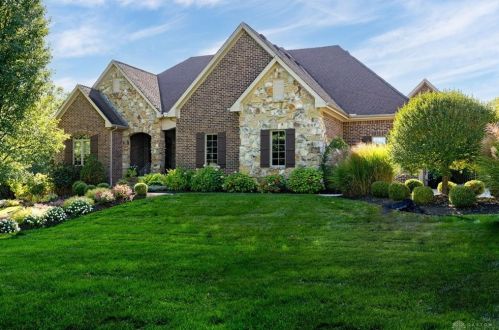 7963 Country Brook Ct, Springboro, OH 45066-8469