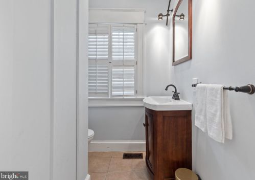 728 Oak Grv Cir, Severna Park MD 21146-4219 exterior