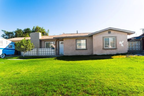 43682 Oasis St, Indio, CA 92201-2344