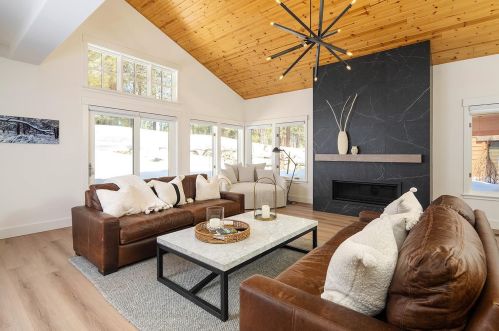 11736 Hope Ct, Truckee, CA 96161-3385