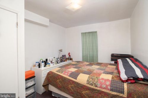 864 Broad St, Trenton NJ 08610-6008 exterior