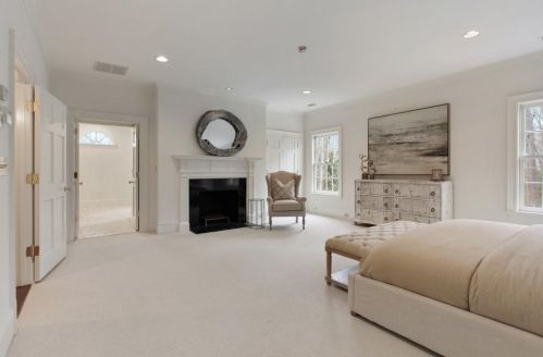2938 Habersham Way, Atlanta GA  30305-2800 exterior