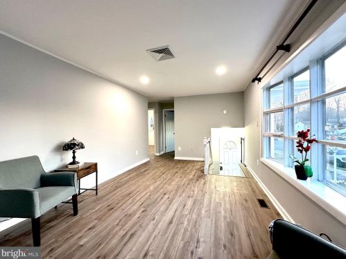 14608 Eastman St, Woodbridge VA  22193-2610 exterior