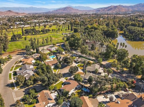 4560 Circle Lazy J Rd, Riverside CA  92501-2043 exterior