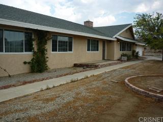 35814 42nd St, Palmdale, CA 93552-6212