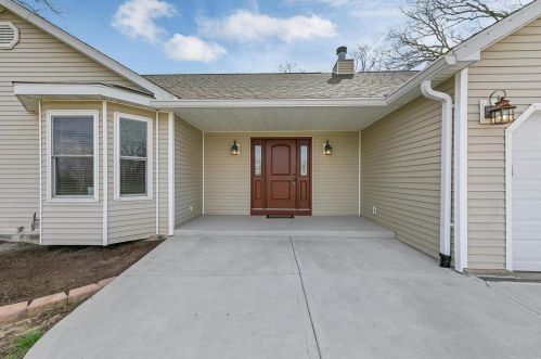3218 Brook Stone Rd, Festus, MO 63028-5159