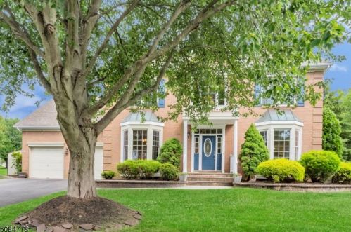 17 Mcbride Way, Bridgewater, NJ 08807-2688