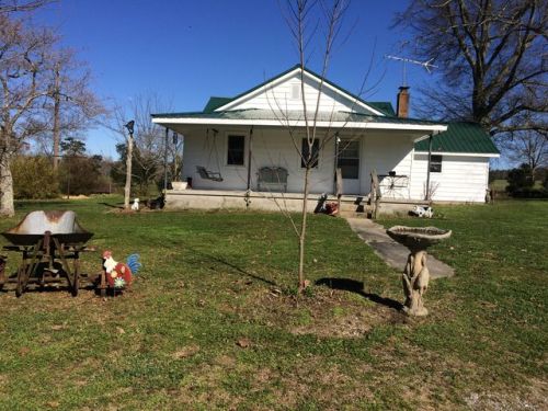 1330 Wells Rd, Trenton, GA 30752-5317