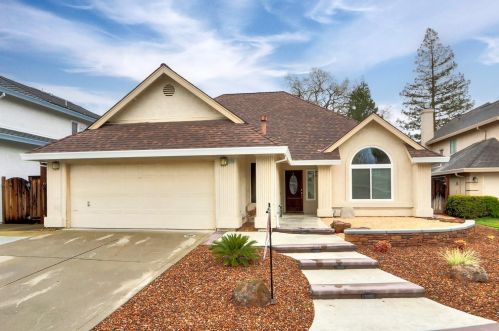 9363 Tule Ct, Elk Grove, CA 95758-4256