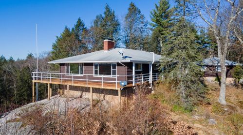 20 Harvey Rd, Deerfield, NH 03037-1212