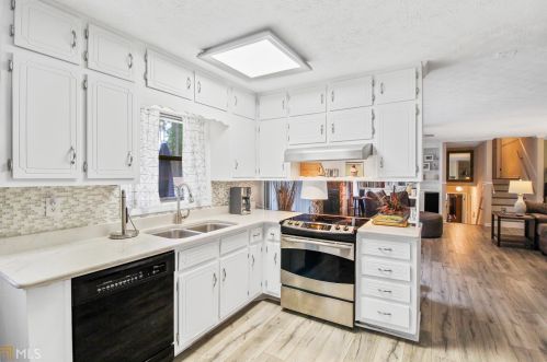 3594 Limberlost Trl, Stockbridge GA  30281-5621 exterior