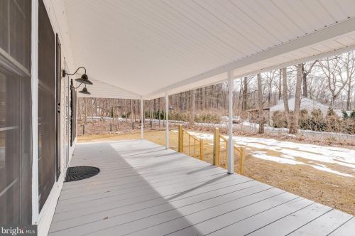 165 Gingerbread Ln, Harpers Ferry WV 25425-5591 exterior