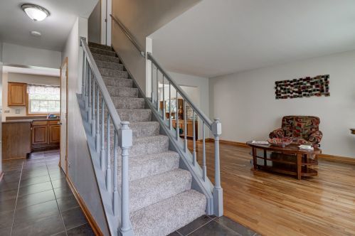 649 Sunrise Ct, Carol Stream IL  60188-1683 exterior