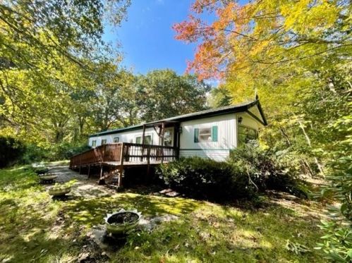 8 Williams St, Sandown, NH 03873-2039
