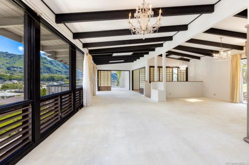 3536 Kumuwai Pl, Honolulu, HI 96822-1115