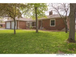 1202 Belleville St, Lebanon, IL 62254-1359