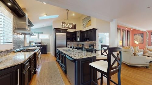 58 Ashaway Rd, Westerly, RI 02891-1400