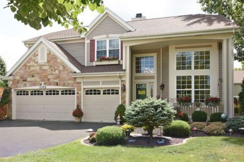1312 Mill Ct, Palatine, IL 60074-7078