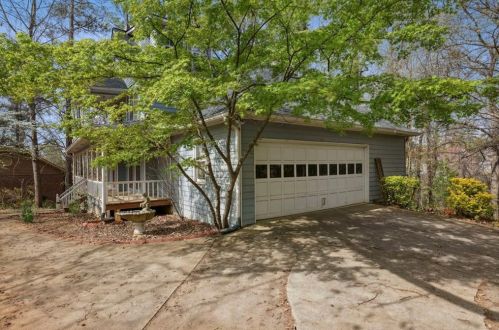 2001 Hampton Trl, Conyers GA  30013-2347 exterior