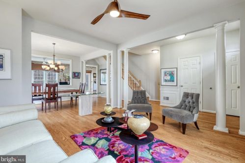 2455 Arctic Fox Way, Herndon, VA 20191-1646