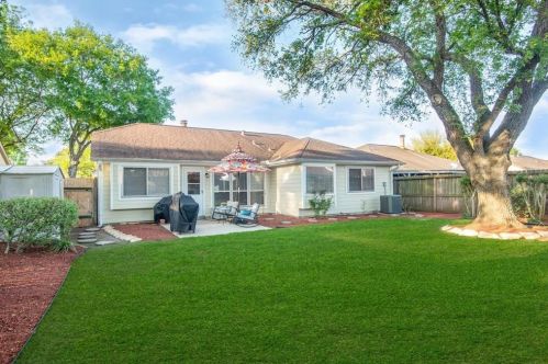 10818 Collingswood Dr, Morgans Point, TX 77571-4330