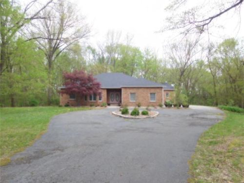 593 State Route 143, Pocahontas, IL 62275
