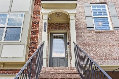 2086 Cobblestone Cir, Atlanta, GA 30319-4912