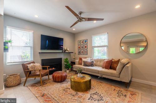 9907 Markham St, Silver Spring MD 20901-2233 exterior