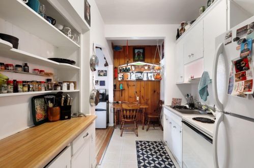 998 Grand Ave, Saint Paul MN 55102-2610 exterior