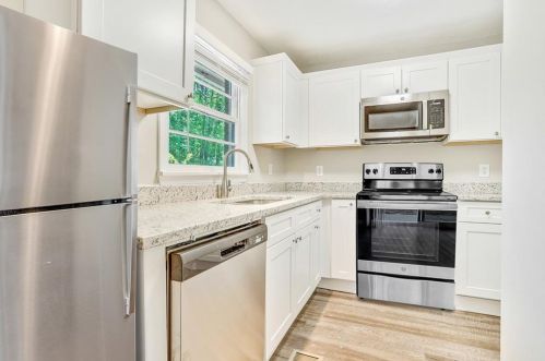6195 Cedar Wood Dr, Atlanta GA  30349-4174 exterior